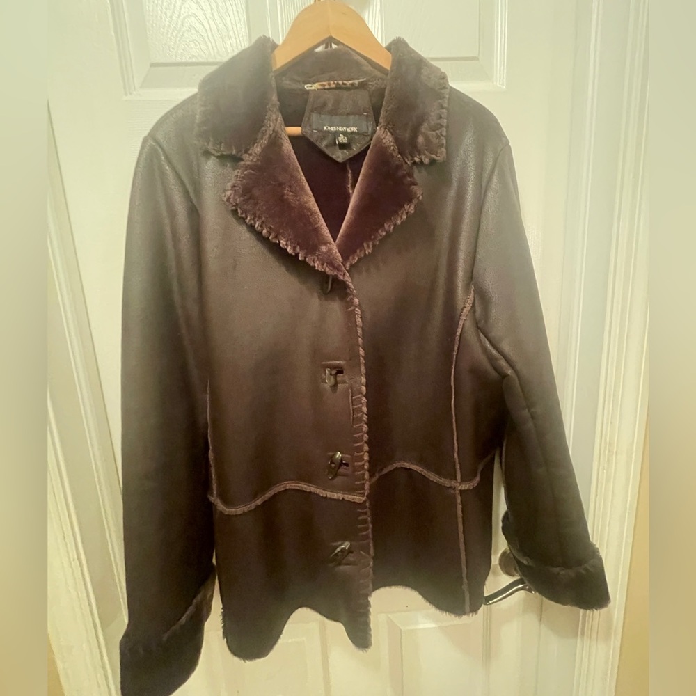 Jones New York women’s Faux Suede Coat, Brown, Size XL.